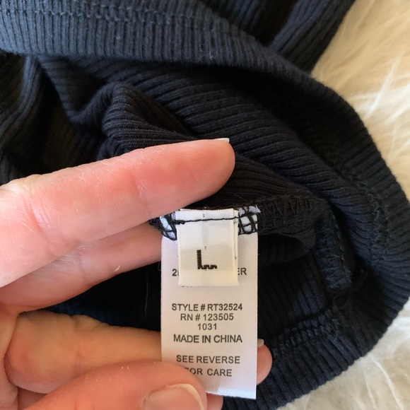 NWOT YaYa & Co. Pearl Embellished T-Shirt - Picture 5 of 5